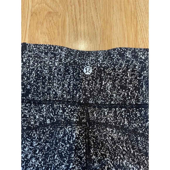 Lululemon Fit Physique Crop (19") - Picture 6 of 8